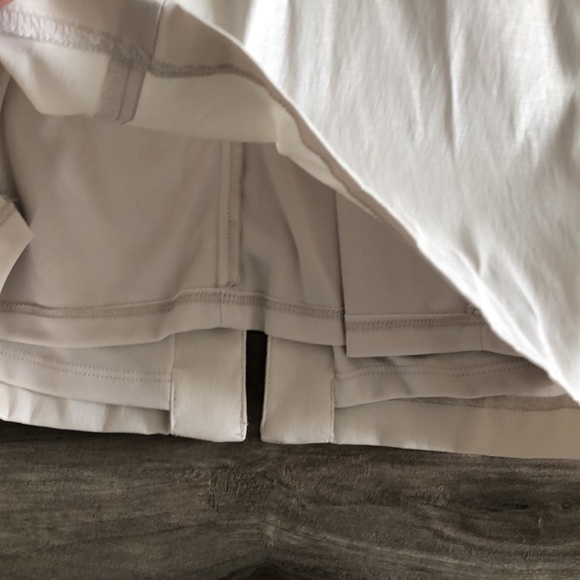 Fitted front zip dress - Picture 8 of 8